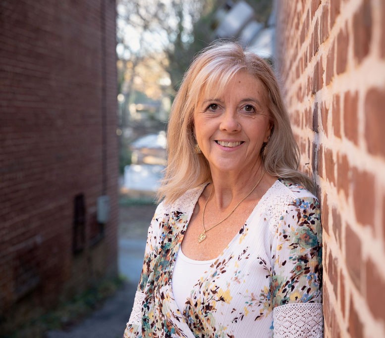 Lindi Rigg Contemporary Romance Author, Lindi Peterson, Returns to The Festival ...